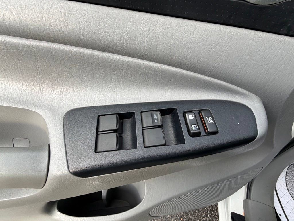Used 2015 Toyota Tacoma 4x4 Double Cab w/ TRD Sport Package image 15