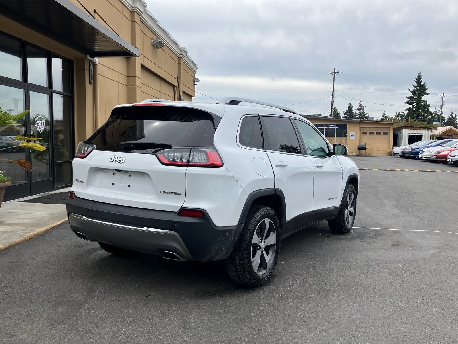 Used 2019 Jeep Cherokee Limited AWD/4WD image 8