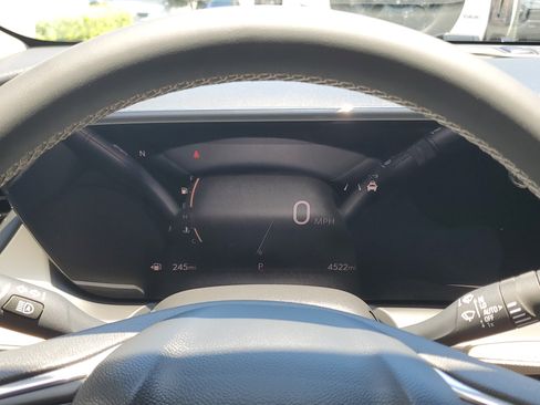 Used 2024 Buick Encore GX Avenir w/ Avenir Technology Package FWD image 27