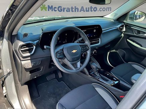 Used 2025 Chevrolet TrailBlazer LT FWD image 18
