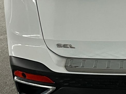 Used 2023 Volkswagen Taos SEL image 37