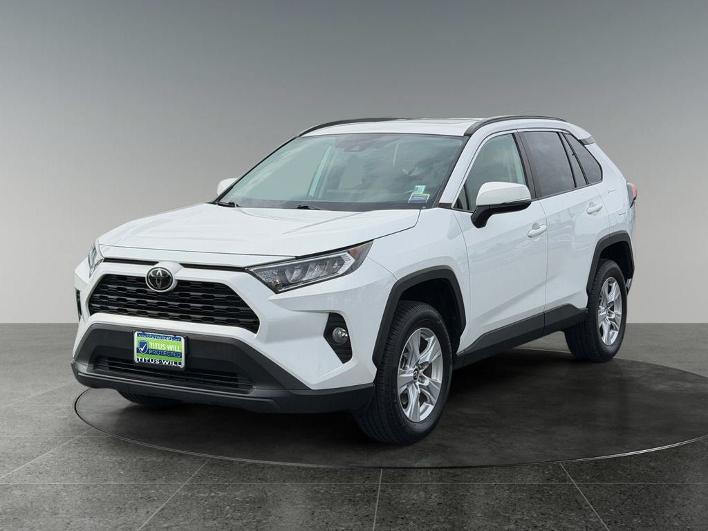 Used 2020 Toyota RAV4 XLE w/ Convenience Package AWD/4WD image 3