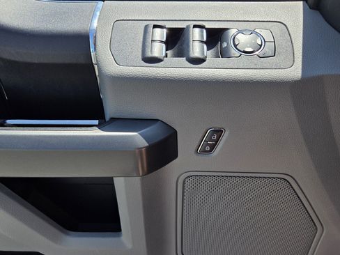 Used 2016 Ford F150 XLT RWD image 31