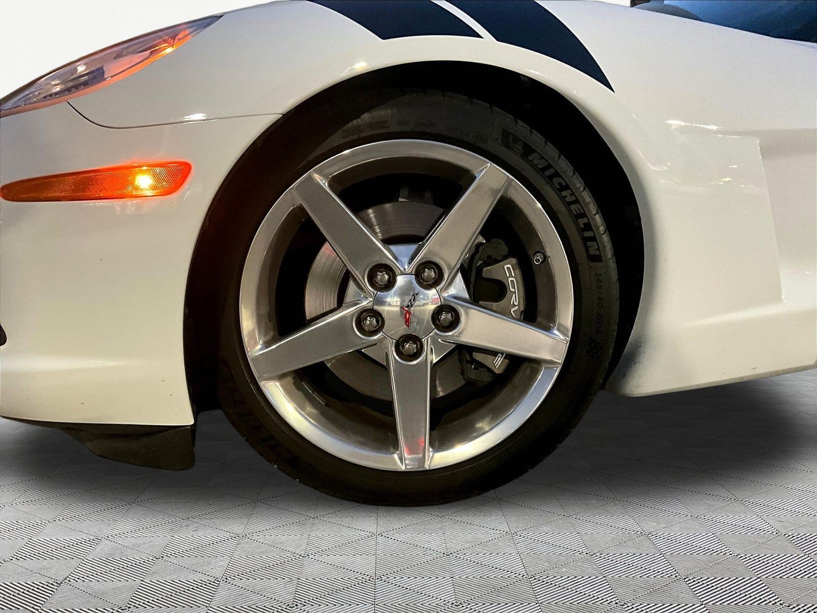 Used 2006 Chevrolet Corvette Convertible w/ Preferred Equipment Group RWD image 32
