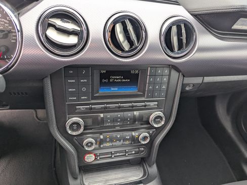 Used 2017 Ford Mustang Coupe RWD image 20