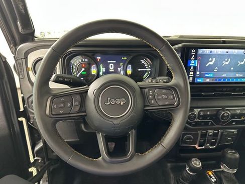 Used 2024 Jeep Wrangler Unlimited w/ Convenience Group image 14