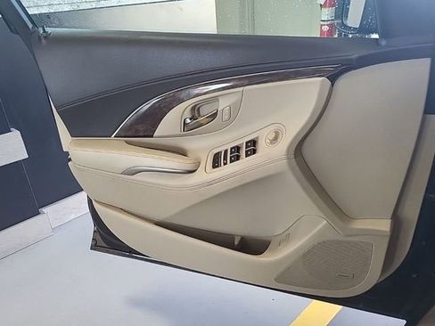 Used 2015 Buick LaCrosse Leather image 8