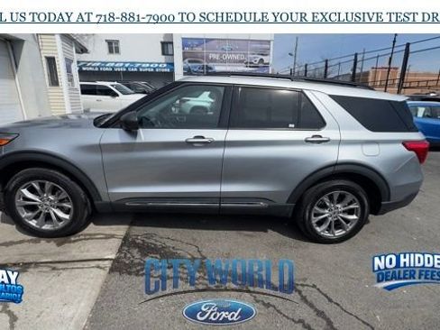 Certified 2022 Ford Explorer XLT w/ Equipment Group 202A AWD/4WD image 2