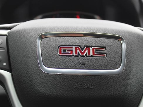 Used 2019 GMC Terrain SLT w/ Preferred Package image 29