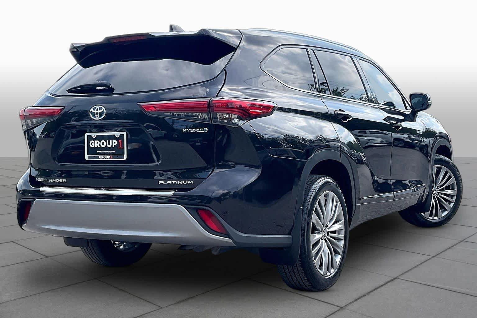 Used 2021 Toyota Highlander Platinum AWD/4WD image 13