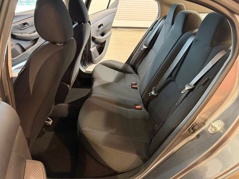 Used 2025 Nissan Sentra S FWD image 38