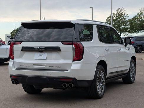 Used 2024 GMC Yukon Denali Ultimate AWD/4WD image 6