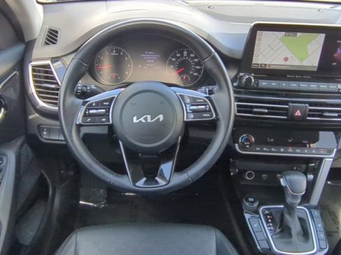 Used 2023 Kia Seltos EX AWD/4WD image 12
