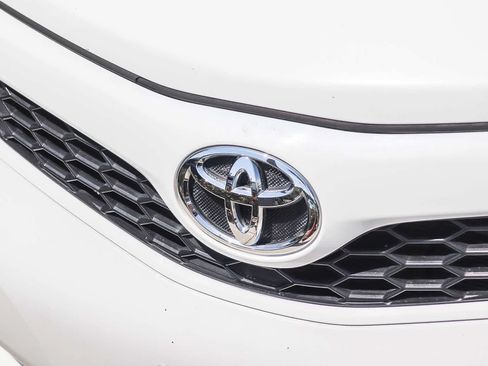 Used 2012 Toyota Camry SE FWD image 11