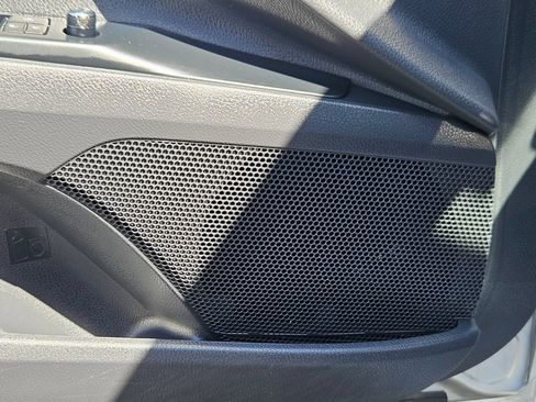 Used 2019 Toyota Camry XSE FWD image 11