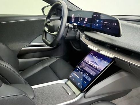 Used 2024 Lucid Air Touring AWD/4WD image 36