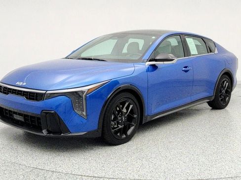 Used 2025 Kia K4 GT-Line Turbo image 1