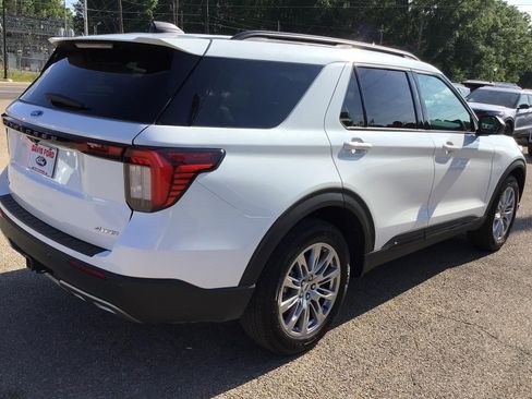 New 2026 Ford Explorer Active w/ Active Comfort Package AWD/4WD image 8