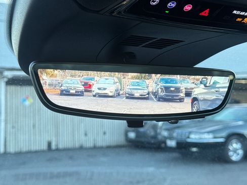 Certified 2025 Cadillac Lyriq Luxury w/ Nappa Leather Package image 23