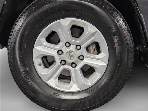 Used 2019 Toyota 4Runner SR5 image 21