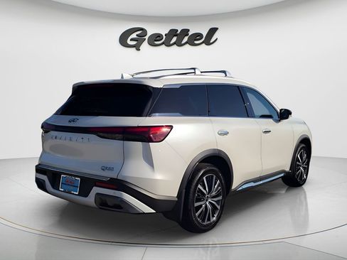 Used 2023 INFINITI QX60 Sensory w/ Cargo Package image 11