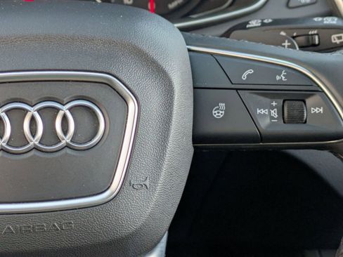 Used 2023 Audi Q5 2.0T Premium w/ Convenience Package image 11