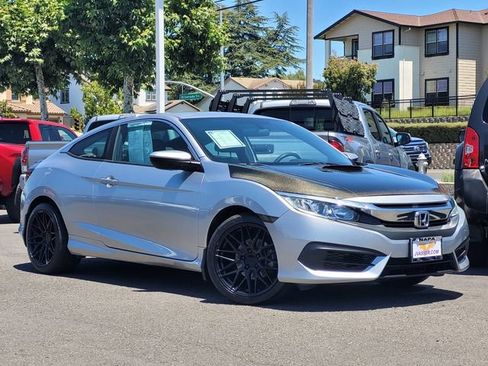 Used 2018 Honda Civic LX image 2