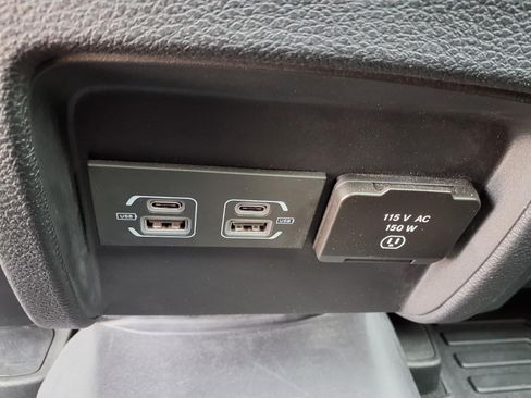 Used 2022 Jeep Cherokee Latitude Lux w/ Sun & Sound Group FWD image 27