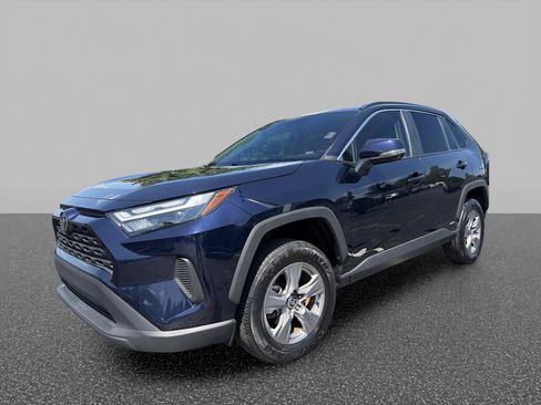 Used 2025 Toyota RAV4 XLE AWD/4WD image 1