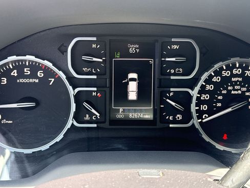 Used 2019 Toyota Tundra SR5 AWD/4WD image 16