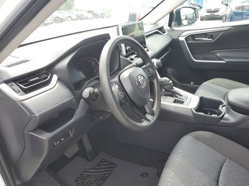 Used 2025 Toyota RAV4 XLE AWD/4WD image 24