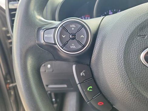 Used 2019 Kia Soul FWD image 19