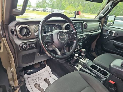 Used 2020 Jeep Gladiator Sport w/ Quick Order Package 24S AWD/4WD image 18