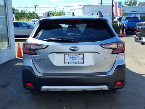 Used 2023 Subaru Outback Limited AWD/4WD image 5
