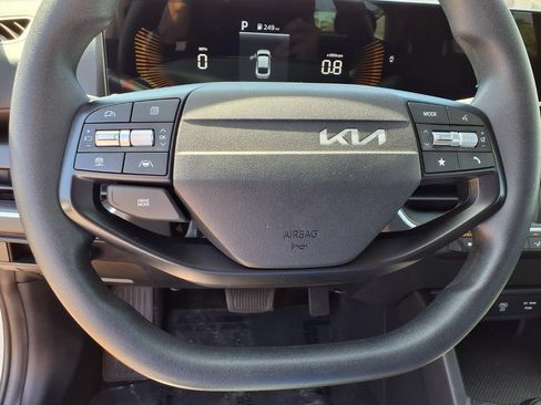 Used 2025 Kia K4 FWD image 16
