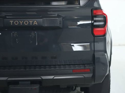 Used 2025 Toyota 4Runner TRD Off-Road Premium image 46