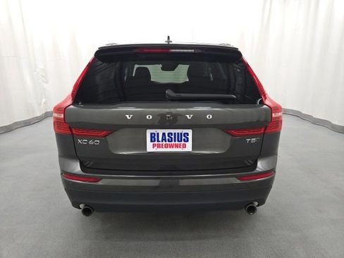 Used 2021 Volvo XC60 T5 Momentum image 28