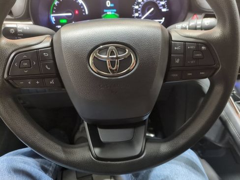 Used 2022 Toyota Sienna LE FWD image 19