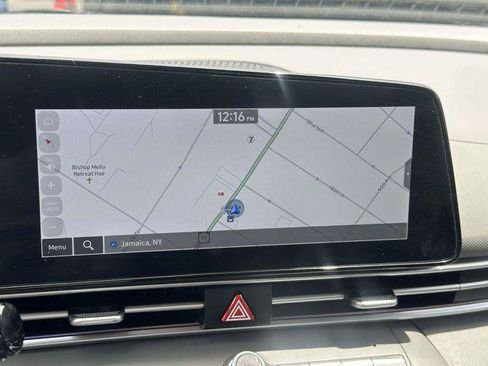Certified 2024 Hyundai Elantra SEL FWD image 20