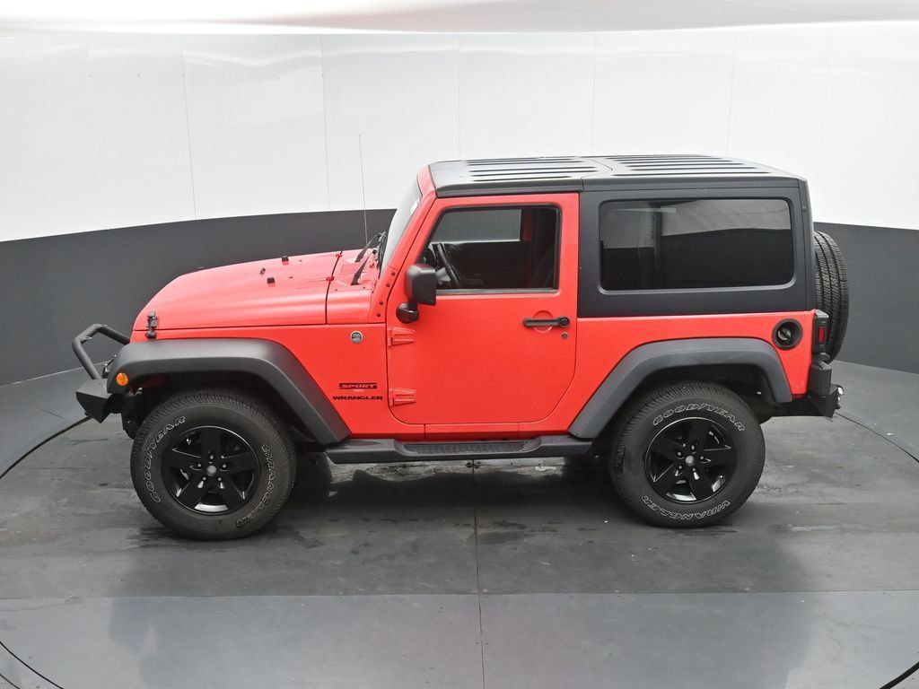 Used 2013 Jeep Wrangler Sport AWD/4WD image 25