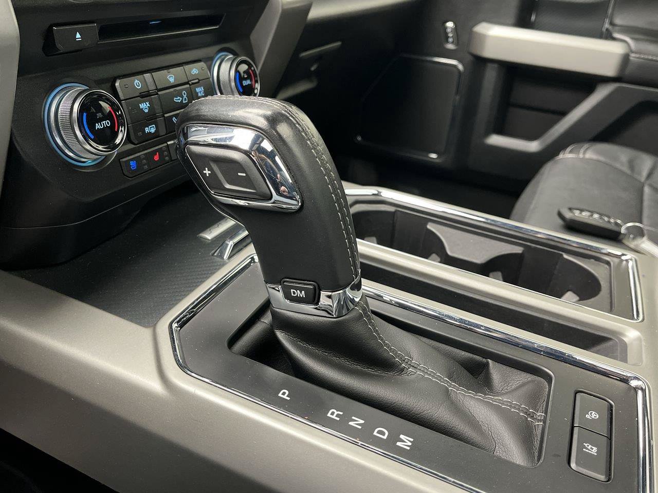 Used 2018 Ford F150 Lariat w/ Equipment Group 502A Luxury AWD/4WD image 34