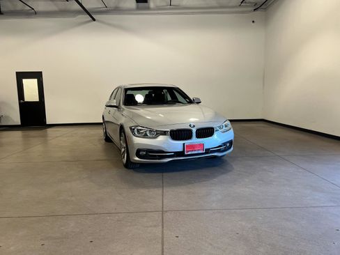 Used 2018 BMW 340i xDrive Sedan w/ Premium Package AWD/4WD image 1