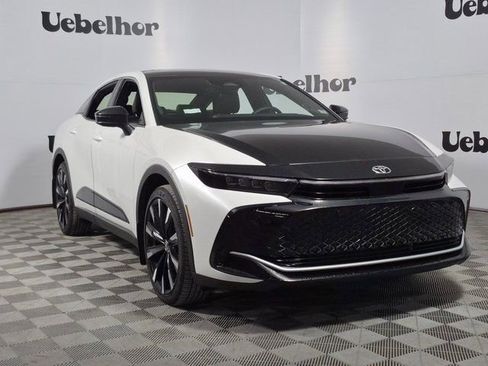 New 2026 Toyota Crown Platinum image 1