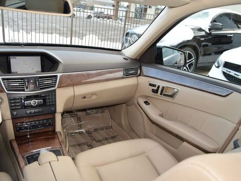 Used 2013 Mercedes-Benz E 350 Sedan image 22