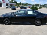 Used 2024 Toyota Camry SE image 3