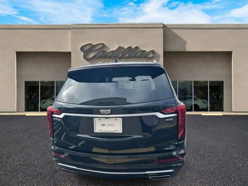 Certified 2024 Cadillac XT6 Premium Luxury w/ Platinum Package image 4