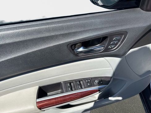 Used 2017 Acura TLX V6 image 18