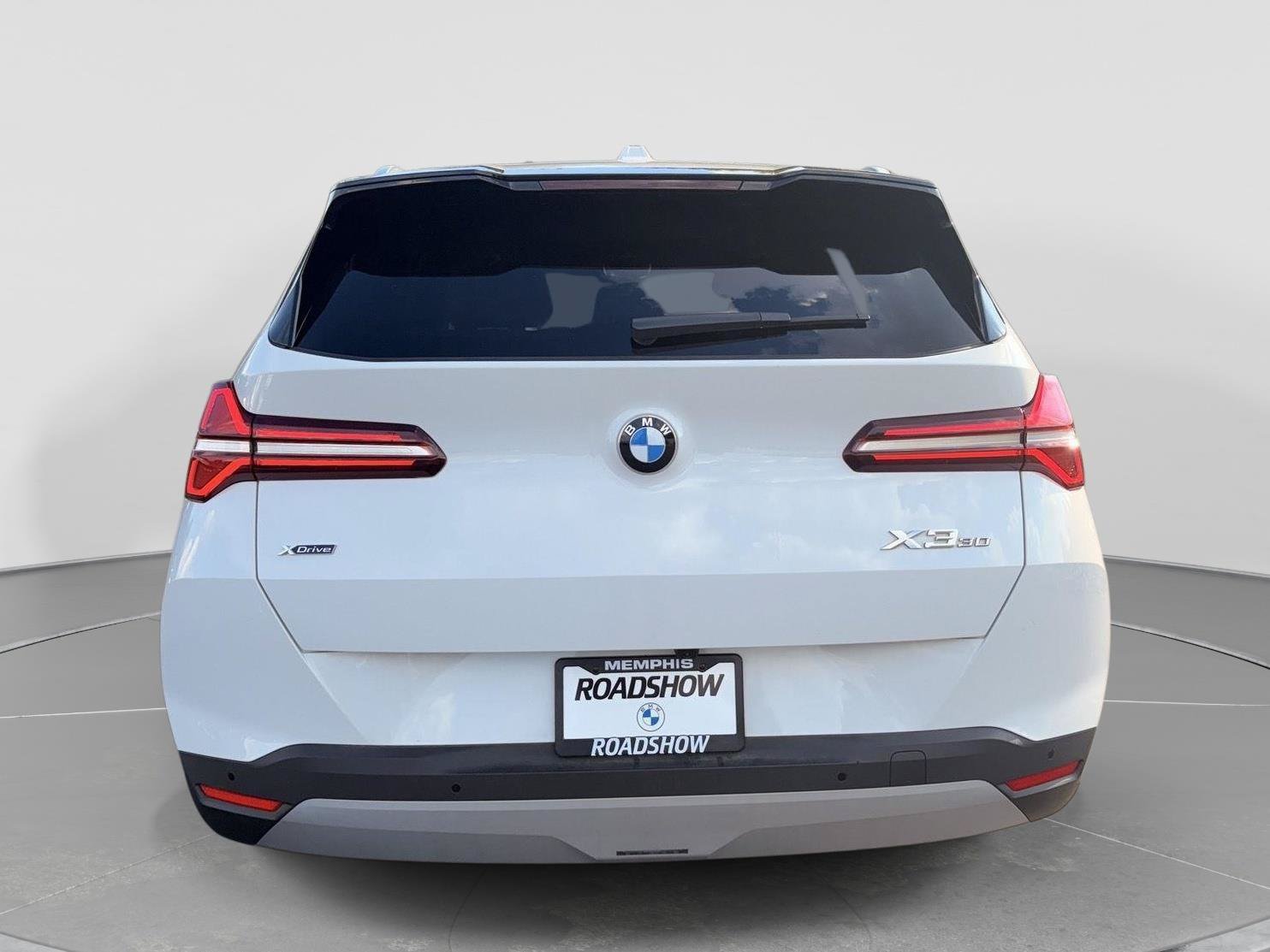 Used 2025 BMW X3 xDrive30i w/ Premium Package AWD/4WD image 4