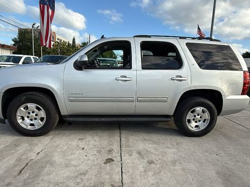 Used 2014 Chevrolet Tahoe LT RWD image 11