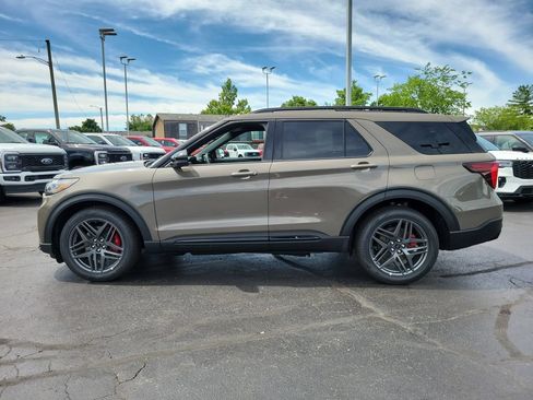 New 2026 Ford Explorer ST w/ Sun And Sound Package AWD/4WD image 7